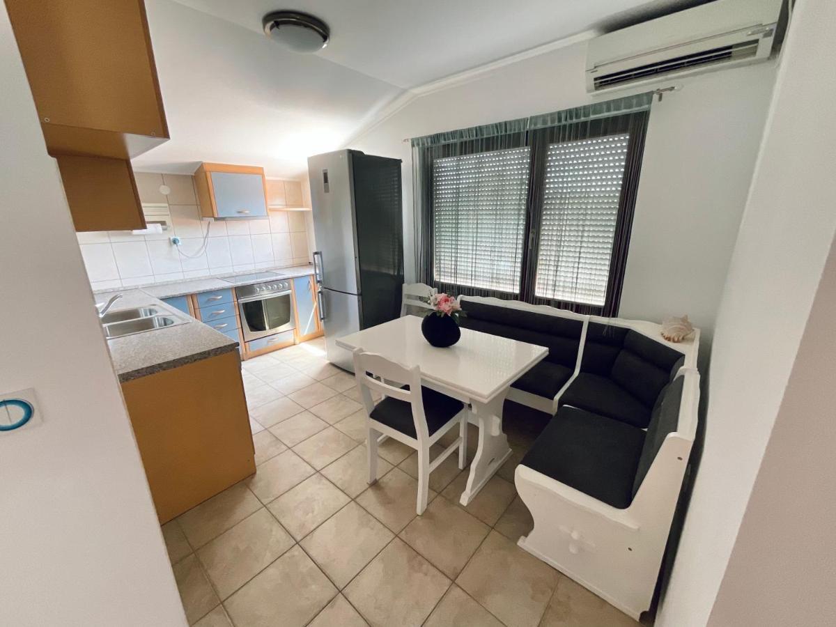 Apartment Camellia Ljubuški Exteriör bild