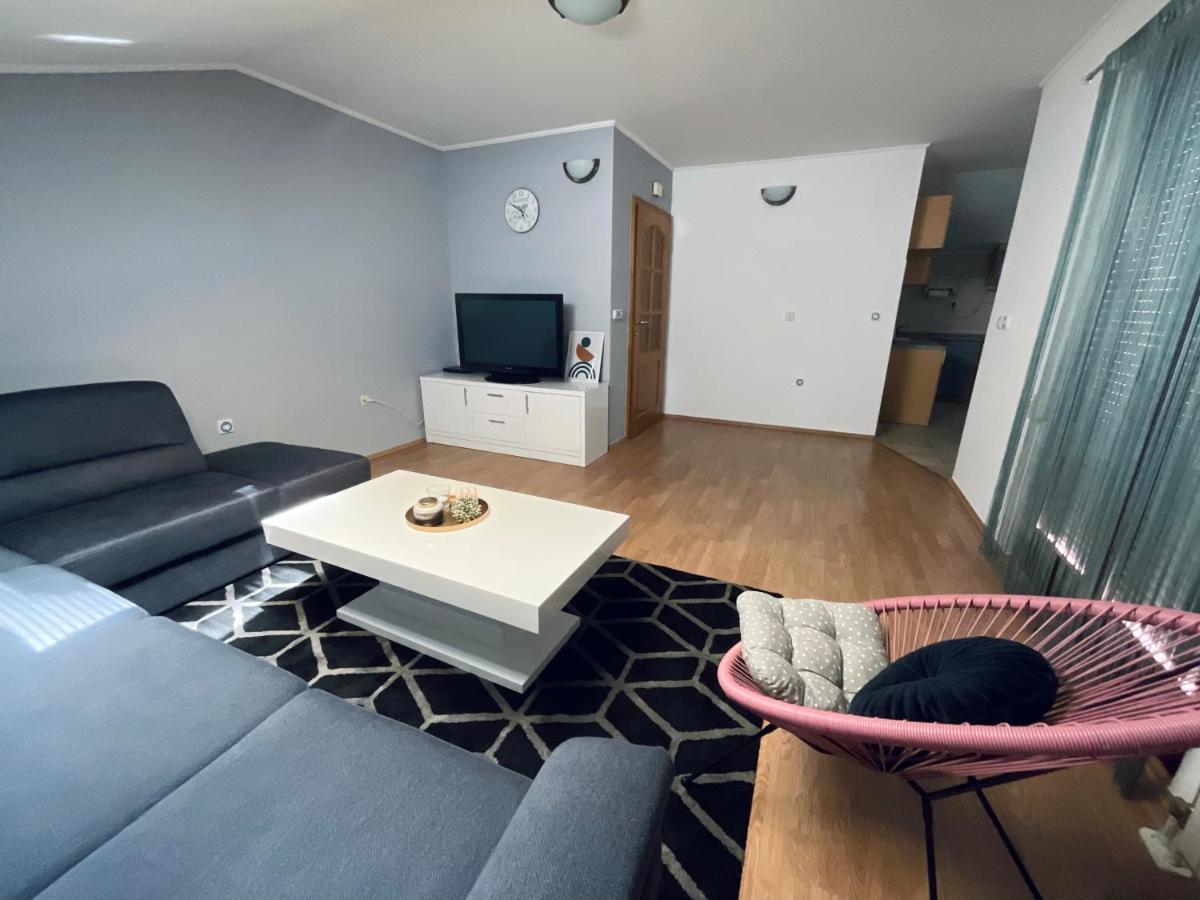 Apartment Camellia Ljubuški Exteriör bild